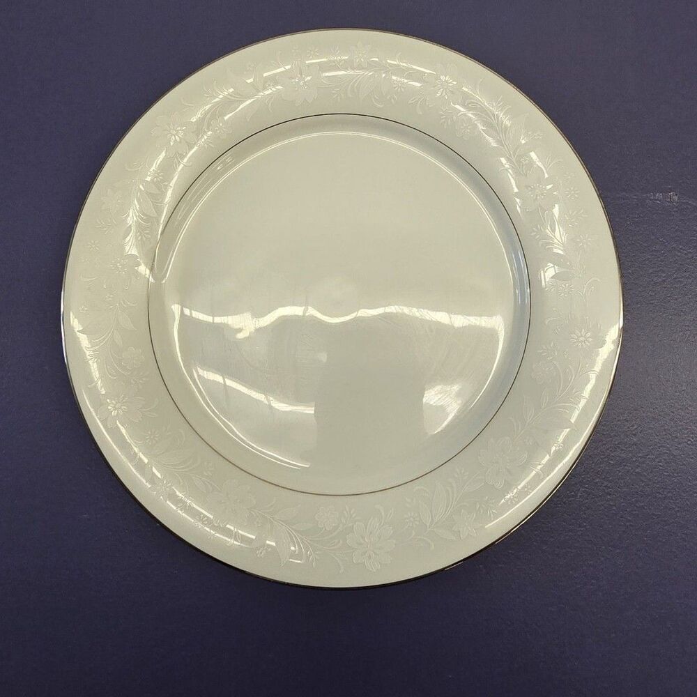 Noritake Ranier 6909 Dinner Plate White Floral & Platinum Trim 10-1/2” Vtg Set 4
